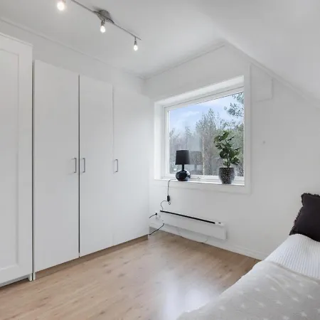 5-bedroom In Asane, Дом отдыха *