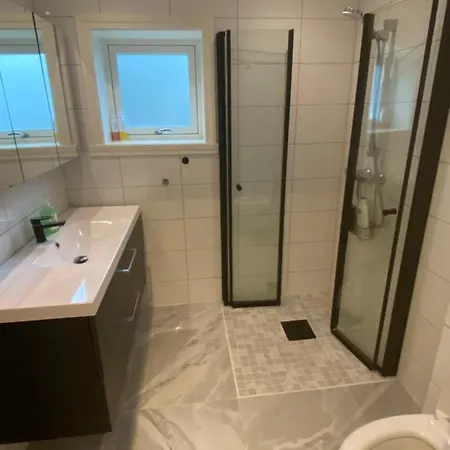 5-bedroom In Asane,