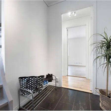 5-bedroom In Asane, Дом отдыха *