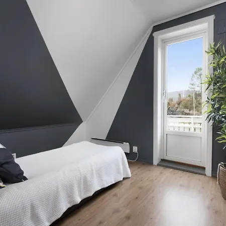 5-bedroom In Asane, Дом отдыха Берген