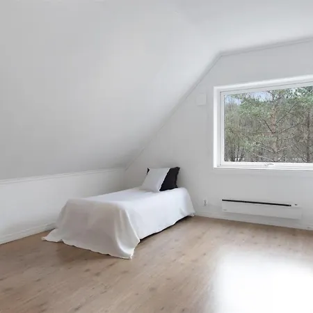 5-bedroom In Asane, Дом отдыха *