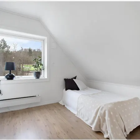 5-bedroom In Asane, * Берген